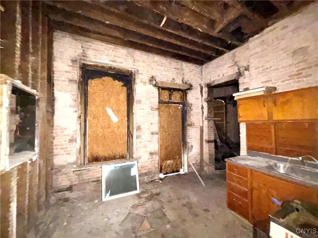 10 Nelson Street, Auburn, New York 13021, Auburn, New York 13021, 6 Bedrooms Bedrooms, ,2 BathroomsBathrooms,Residential,For Sale,10 Nelson Street, Auburn, New York 13021,0,S1649761