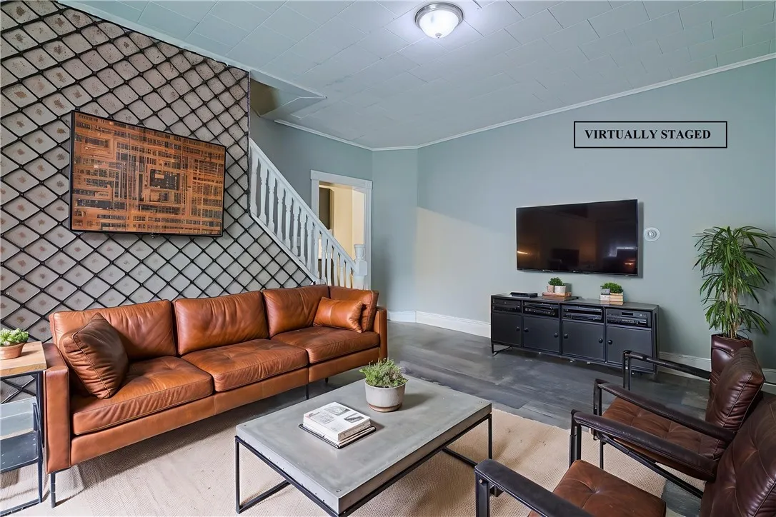 49 Woodlawn Street, Rochester, New York 14607, Rochester, New York 14607, 7 Bedrooms Bedrooms, ,2 BathroomsBathrooms,Residential,For Sale,49 Woodlawn Street, Rochester, New York 14607,0,R1648969