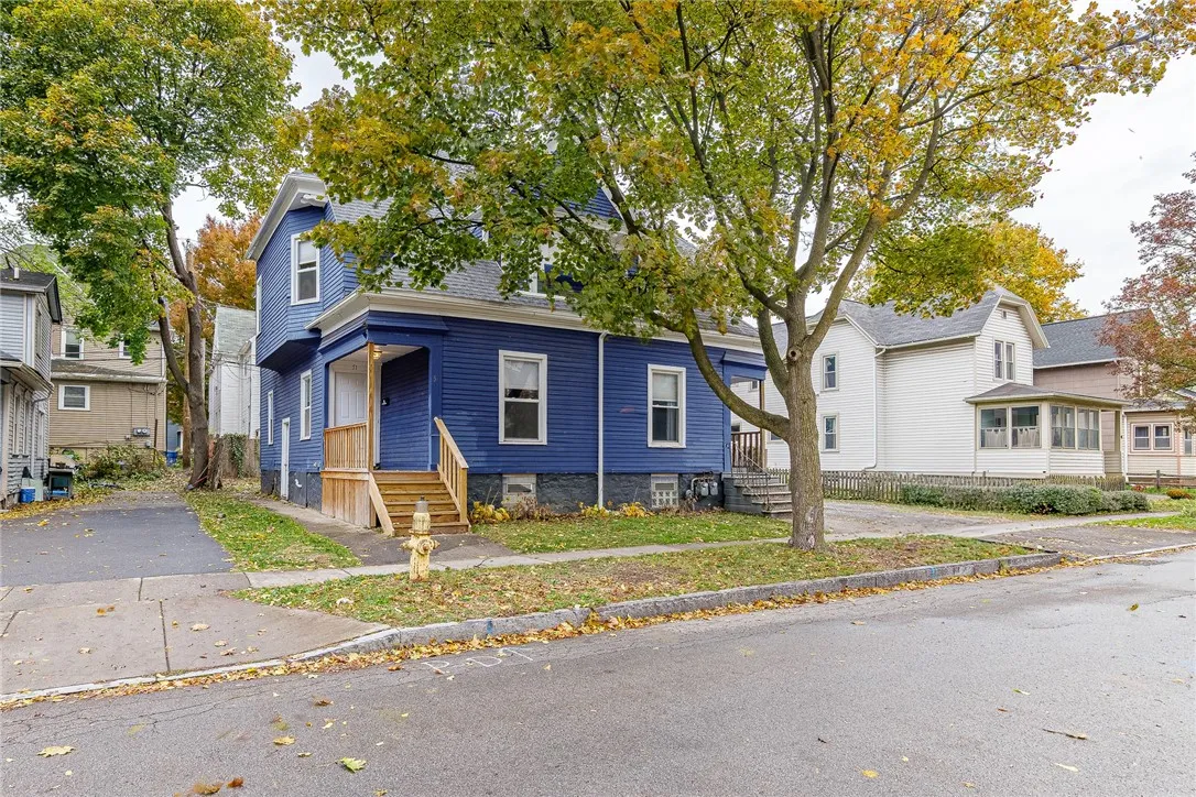 49 Woodlawn Street, Rochester, New York 14607, Rochester, New York 14607, 7 Bedrooms Bedrooms, ,2 BathroomsBathrooms,Residential,For Sale,49 Woodlawn Street, Rochester, New York 14607,0,R1648969