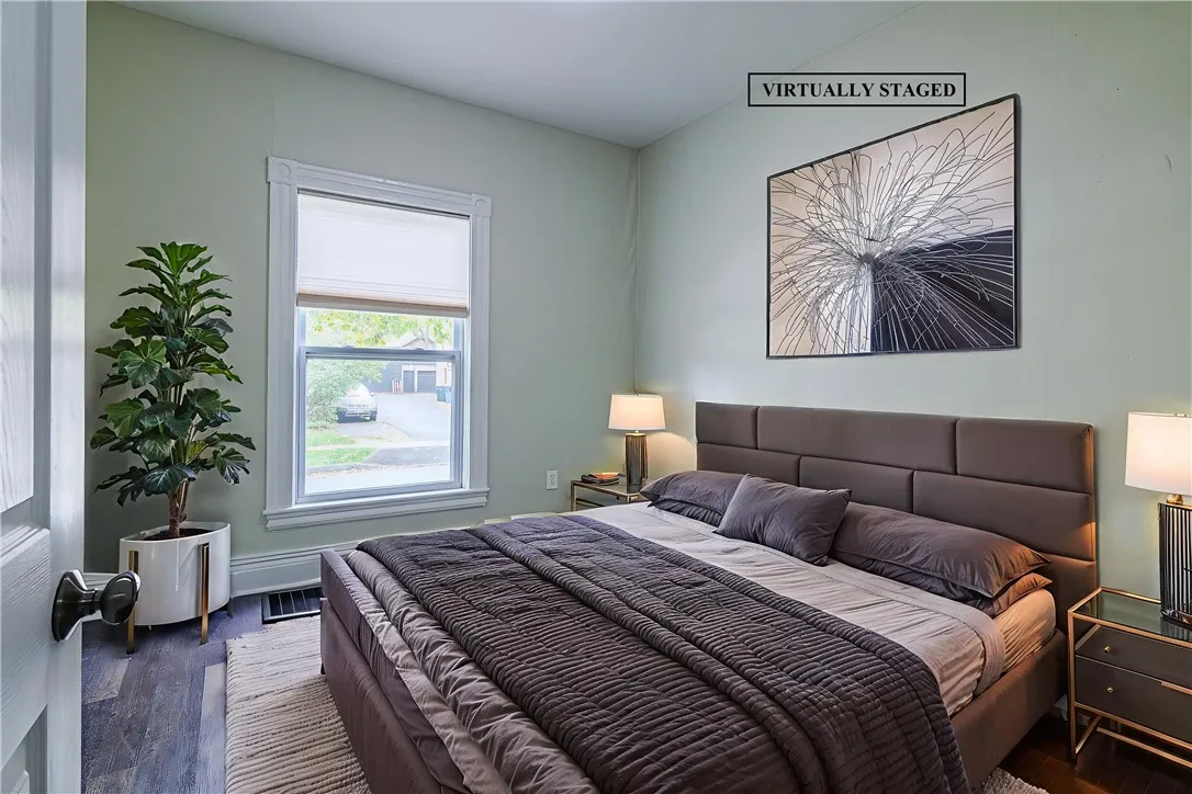 49 Woodlawn Street, Rochester, New York 14607, Rochester, New York 14607, 7 Bedrooms Bedrooms, ,2 BathroomsBathrooms,Residential,For Sale,49 Woodlawn Street, Rochester, New York 14607,0,R1648969