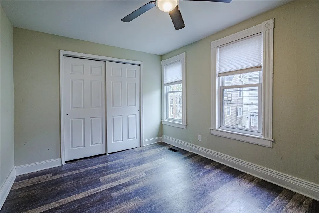 49 Woodlawn Street, Rochester, New York 14607, Rochester, New York 14607, 7 Bedrooms Bedrooms, ,2 BathroomsBathrooms,Residential,For Sale,49 Woodlawn Street, Rochester, New York 14607,0,R1648969