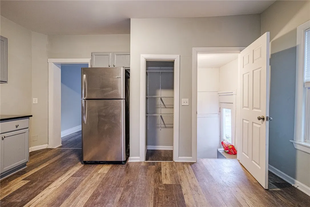 49 Woodlawn Street, Rochester, New York 14607, Rochester, New York 14607, 7 Bedrooms Bedrooms, ,2 BathroomsBathrooms,Residential,For Sale,49 Woodlawn Street, Rochester, New York 14607,0,R1648969