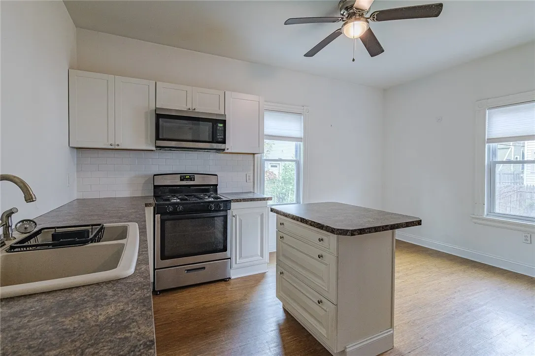 49 Woodlawn Street, Rochester, New York 14607, Rochester, New York 14607, 7 Bedrooms Bedrooms, ,2 BathroomsBathrooms,Residential,For Sale,49 Woodlawn Street, Rochester, New York 14607,0,R1648969