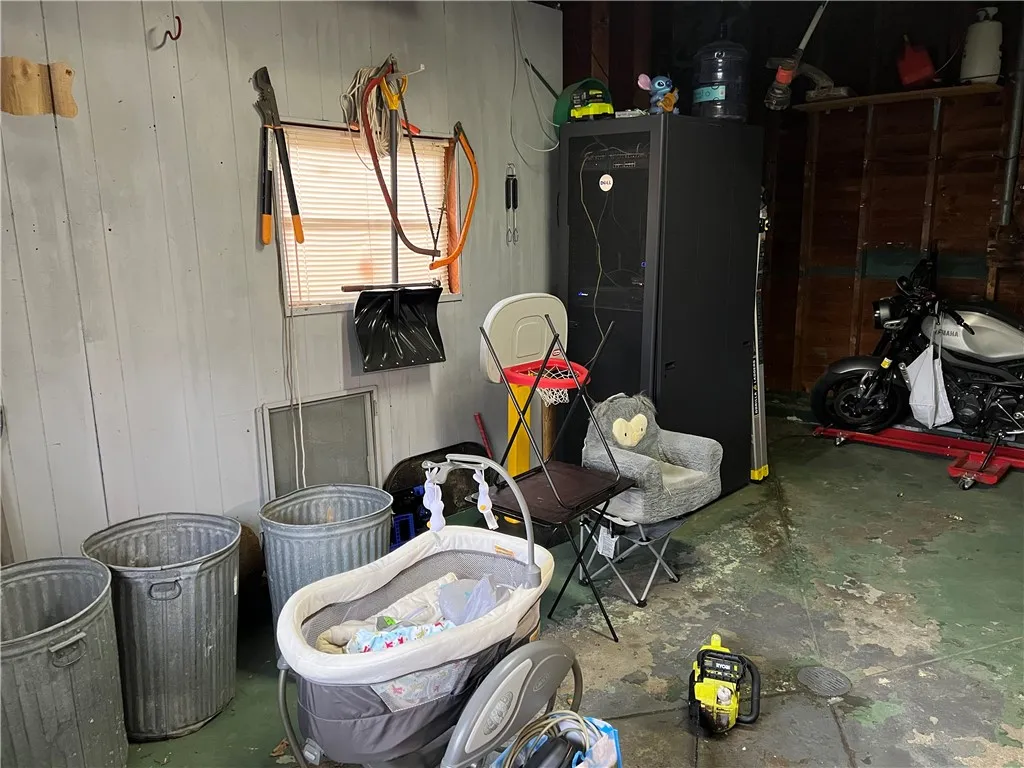 63 Chesterfield Drive, Rochester, New York 14612, Rochester, New York 14612, 2 Bedrooms Bedrooms, 5 Rooms Rooms,1 BathroomBathrooms,Residential,For Sale,63 Chesterfield Drive, Rochester, New York 14612,0,R1649565