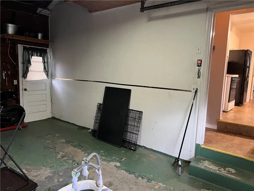 63 Chesterfield Drive, Rochester, New York 14612, Rochester, New York 14612, 2 Bedrooms Bedrooms, 5 Rooms Rooms,1 BathroomBathrooms,Residential,For Sale,63 Chesterfield Drive, Rochester, New York 14612,0,R1649565