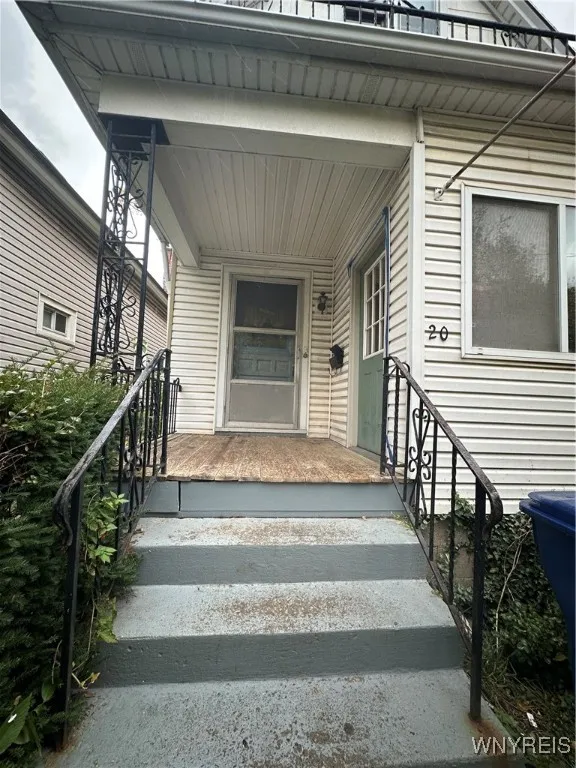 20 Garfield Street, Buffalo, New York 14207, Buffalo, New York 14207, 6 Bedrooms Bedrooms, ,2 BathroomsBathrooms,Residential,For Sale,20 Garfield Street, Buffalo, New York 14207,0,B1649726