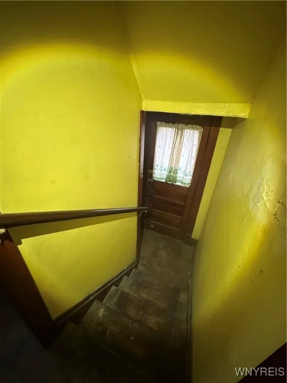 20 Garfield Street, Buffalo, New York 14207, Buffalo, New York 14207, 6 Bedrooms Bedrooms, ,2 BathroomsBathrooms,Residential,For Sale,20 Garfield Street, Buffalo, New York 14207,0,B1649726