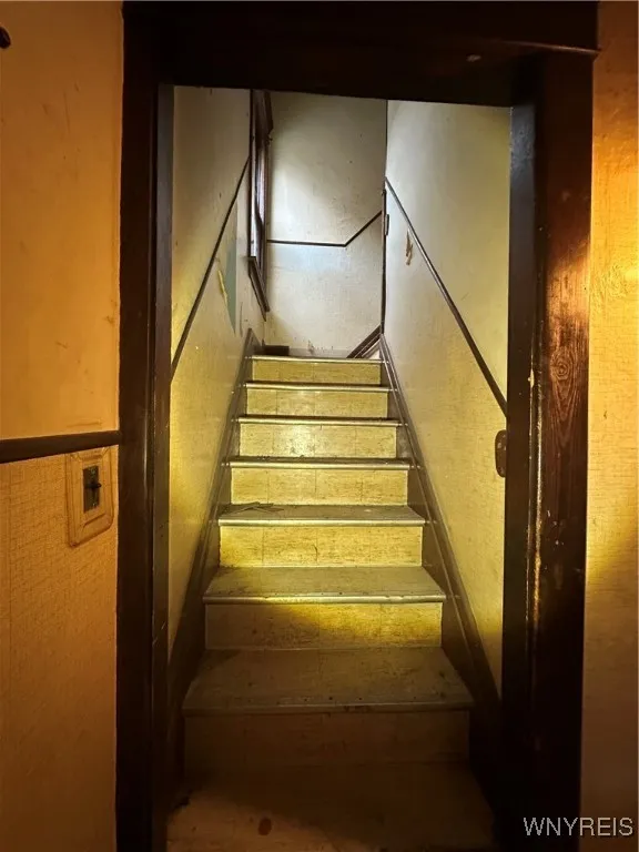 20 Garfield Street, Buffalo, New York 14207, Buffalo, New York 14207, 6 Bedrooms Bedrooms, ,2 BathroomsBathrooms,Residential,For Sale,20 Garfield Street, Buffalo, New York 14207,0,B1649726