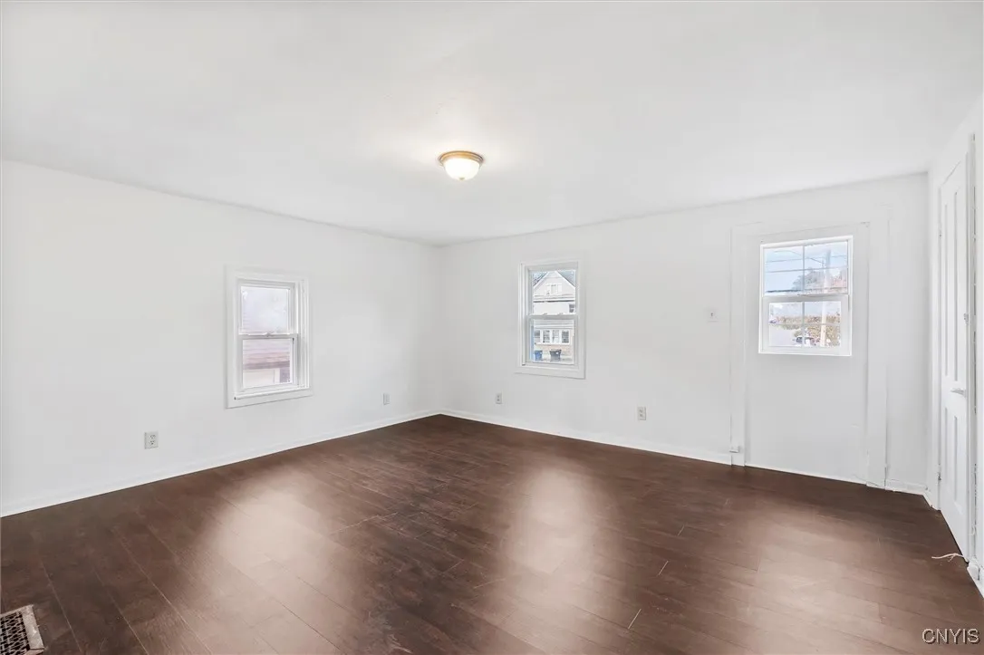 811 1st North Street, Syracuse, New York 13208, Syracuse, New York 13208, 3 Bedrooms Bedrooms, ,2 BathroomsBathrooms,Residential,For Sale,811 1st North Street, Syracuse, New York 13208,0,S1649748