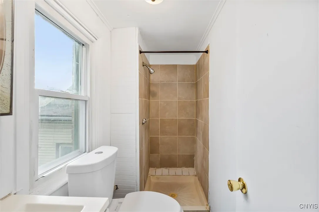 811 1st North Street, Syracuse, New York 13208, Syracuse, New York 13208, 3 Bedrooms Bedrooms, ,2 BathroomsBathrooms,Residential,For Sale,811 1st North Street, Syracuse, New York 13208,0,S1649748