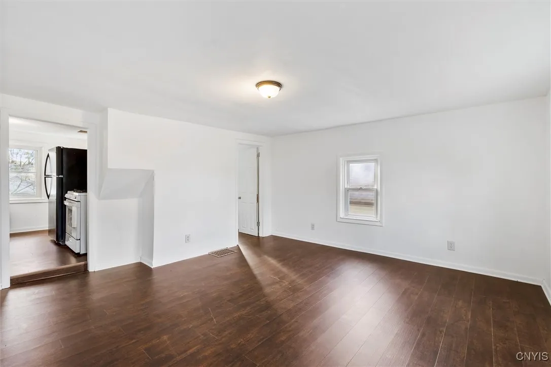 811 1st North Street, Syracuse, New York 13208, Syracuse, New York 13208, 3 Bedrooms Bedrooms, ,2 BathroomsBathrooms,Residential,For Sale,811 1st North Street, Syracuse, New York 13208,0,S1649748