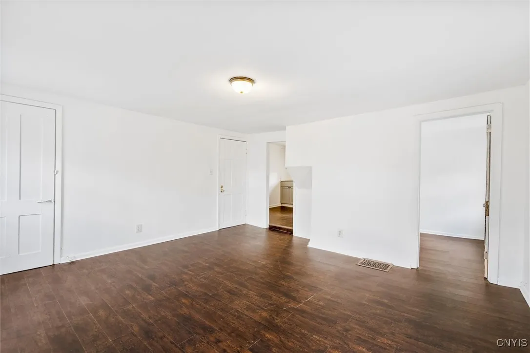 811 1st North Street, Syracuse, New York 13208, Syracuse, New York 13208, 3 Bedrooms Bedrooms, ,2 BathroomsBathrooms,Residential,For Sale,811 1st North Street, Syracuse, New York 13208,0,S1649748