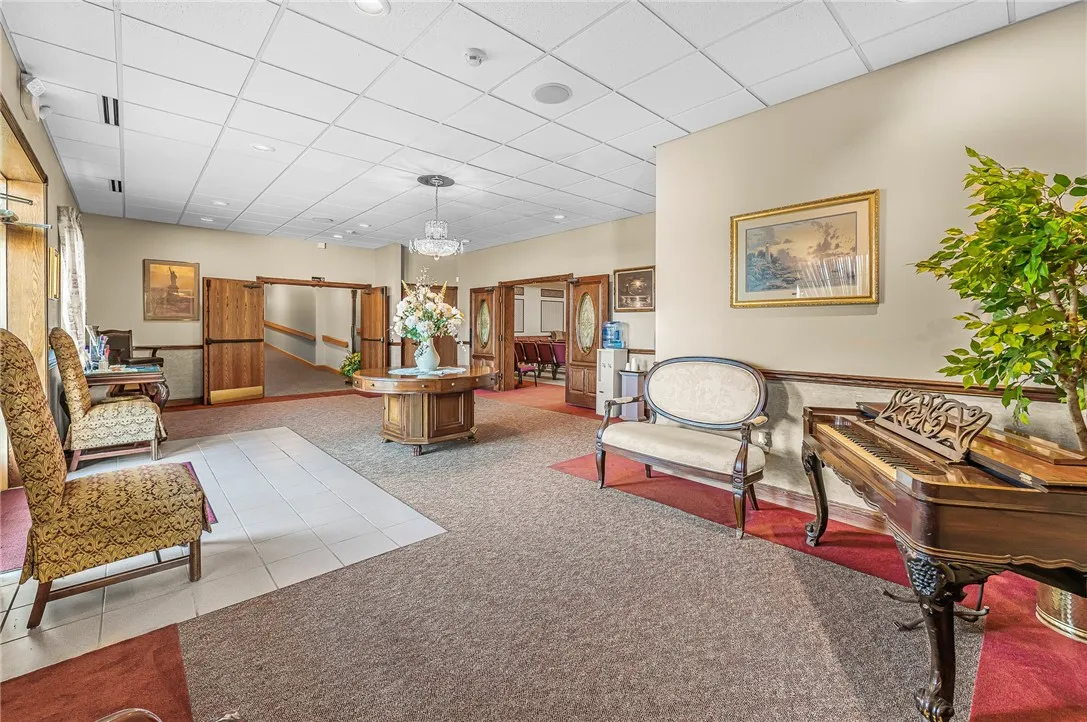 Entrance to 1050 Pennsylvania Ave