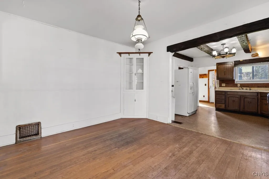 406 South Main Street, Groton, New York 13073, Groton, New York 13073, 5 Bedrooms Bedrooms, 10 Rooms Rooms,2 BathroomsBathrooms,Residential,For Sale,406 South Main Street, Groton, New York 13073,0,S1649578