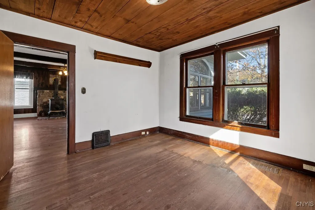 406 South Main Street, Groton, New York 13073, Groton, New York 13073, 5 Bedrooms Bedrooms, 10 Rooms Rooms,2 BathroomsBathrooms,Residential,For Sale,406 South Main Street, Groton, New York 13073,0,S1649578