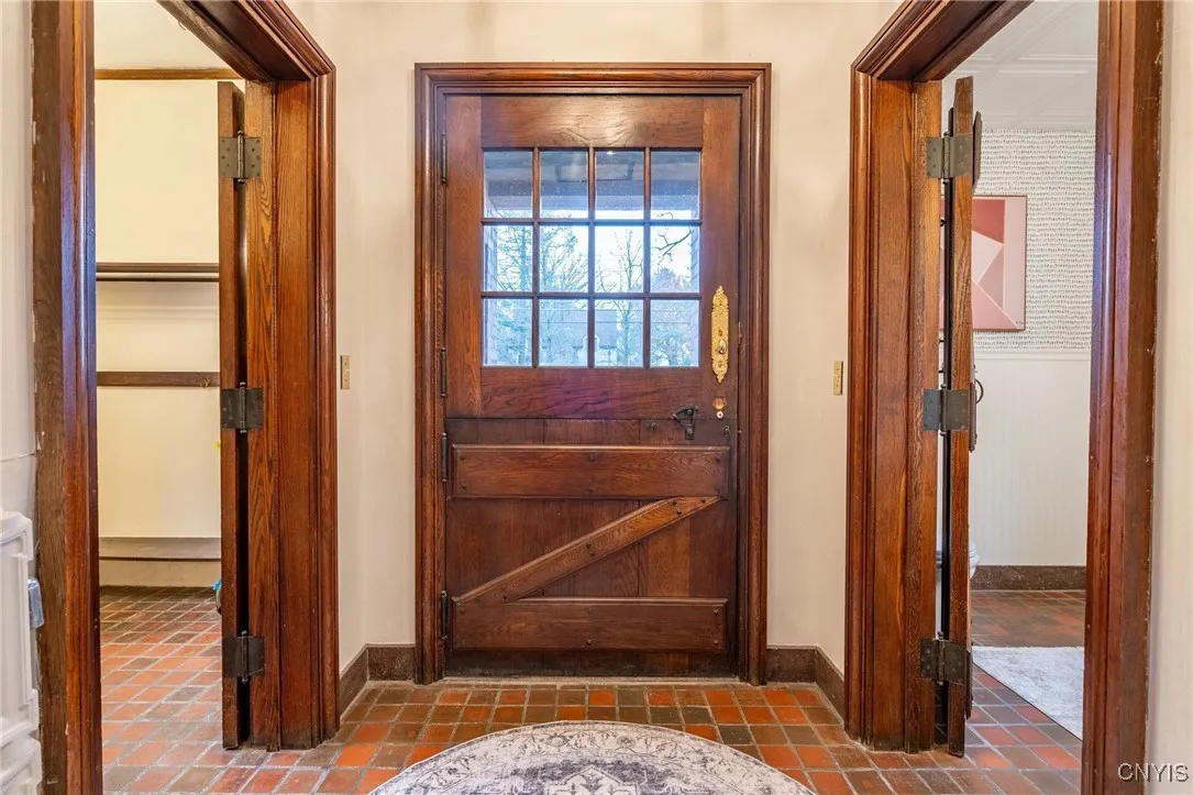 131 South Street, Auburn, New York 13021, Auburn, New York 13021, 6 Bedrooms Bedrooms, 12 Rooms Rooms,3 BathroomsBathrooms,Residential,For Sale,131 South Street, Auburn, New York 13021,0,S1649379