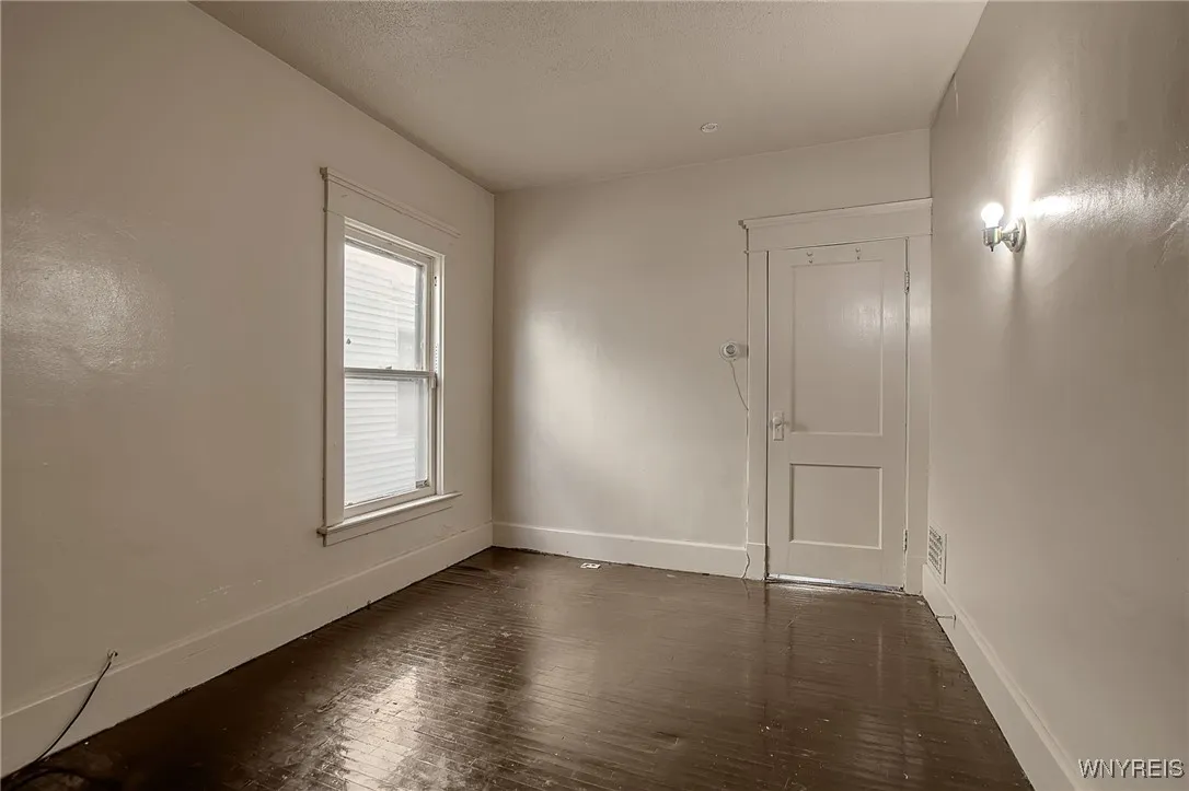 50 Macamley Street, Buffalo, New York 14220, Buffalo, New York 14220, 4 Bedrooms Bedrooms, ,2 BathroomsBathrooms,Residential,For Sale,50 Macamley Street, Buffalo, New York 14220,0,B1649767