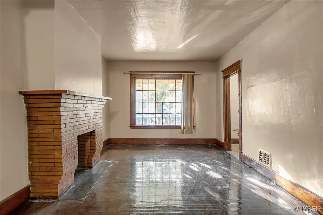 50 Macamley Street, Buffalo, New York 14220, Buffalo, New York 14220, 4 Bedrooms Bedrooms, ,2 BathroomsBathrooms,Residential,For Sale,50 Macamley Street, Buffalo, New York 14220,0,B1649767