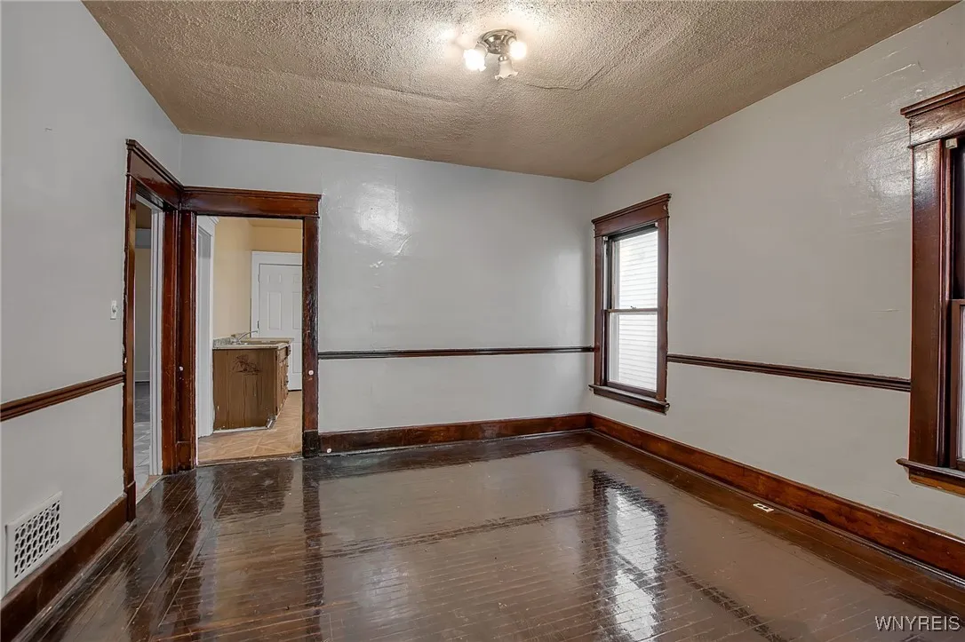 50 Macamley Street, Buffalo, New York 14220, Buffalo, New York 14220, 4 Bedrooms Bedrooms, ,2 BathroomsBathrooms,Residential,For Sale,50 Macamley Street, Buffalo, New York 14220,0,B1649767