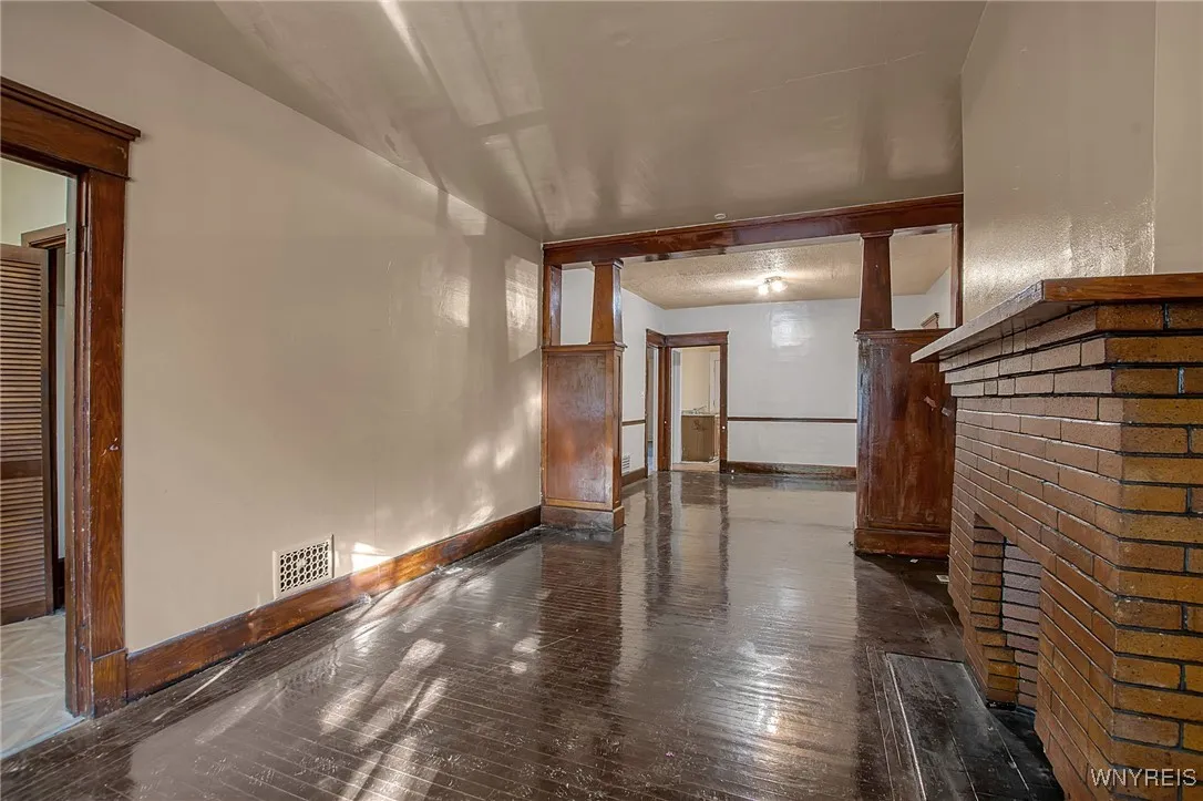 50 Macamley Street, Buffalo, New York 14220, Buffalo, New York 14220, 4 Bedrooms Bedrooms, ,2 BathroomsBathrooms,Residential,For Sale,50 Macamley Street, Buffalo, New York 14220,0,B1649767