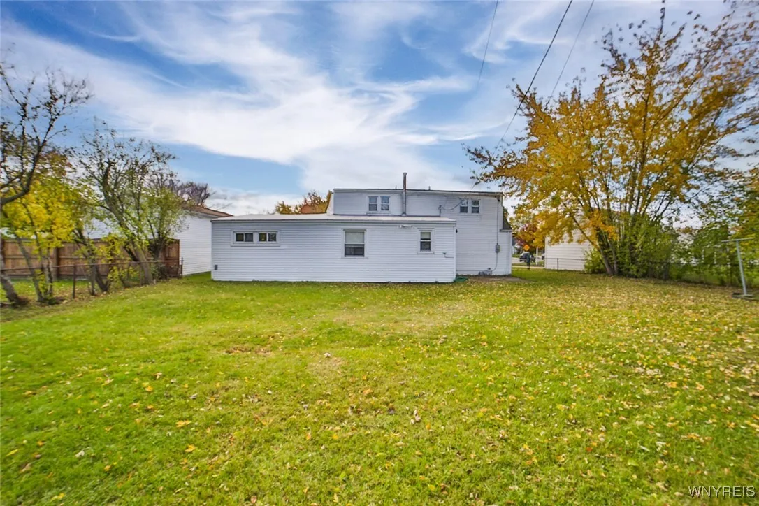 13 Wisteria Avenue, Amherst, New York 14226, Amherst, New York 14226, 4 Bedrooms Bedrooms, 8 Rooms Rooms,1 BathroomBathrooms,Residential,For Sale,13 Wisteria Avenue, Amherst, New York 14226,0,B1649632