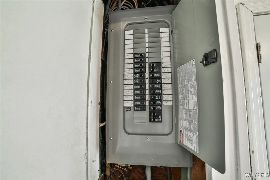 13 Wisteria Avenue, Amherst, New York 14226, Amherst, New York 14226, 4 Bedrooms Bedrooms, 8 Rooms Rooms,1 BathroomBathrooms,Residential,For Sale,13 Wisteria Avenue, Amherst, New York 14226,0,B1649632