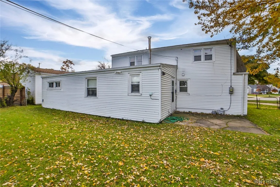 13 Wisteria Avenue, Amherst, New York 14226, Amherst, New York 14226, 4 Bedrooms Bedrooms, 8 Rooms Rooms,1 BathroomBathrooms,Residential,For Sale,13 Wisteria Avenue, Amherst, New York 14226,0,B1649632