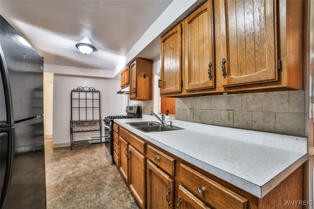 13 Wisteria Avenue, Amherst, New York 14226, Amherst, New York 14226, 4 Bedrooms Bedrooms, 8 Rooms Rooms,1 BathroomBathrooms,Residential,For Sale,13 Wisteria Avenue, Amherst, New York 14226,0,B1649632