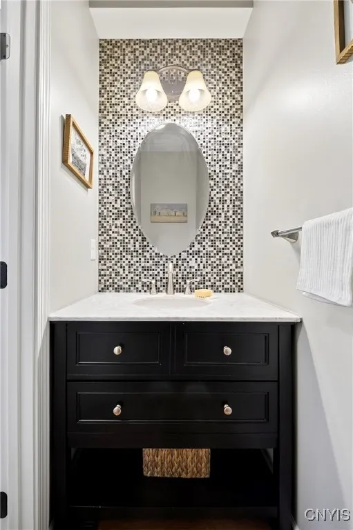 Main Floor 1/2 Bathroom