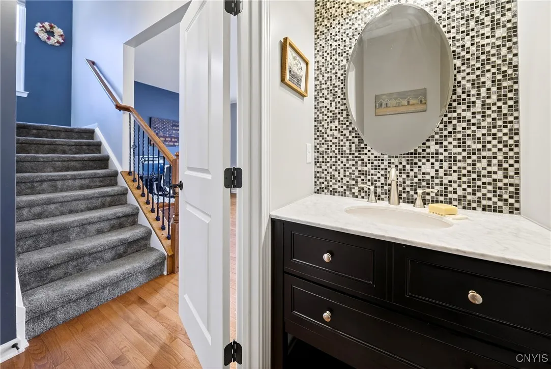 Main Floor 1/2 Bathroom