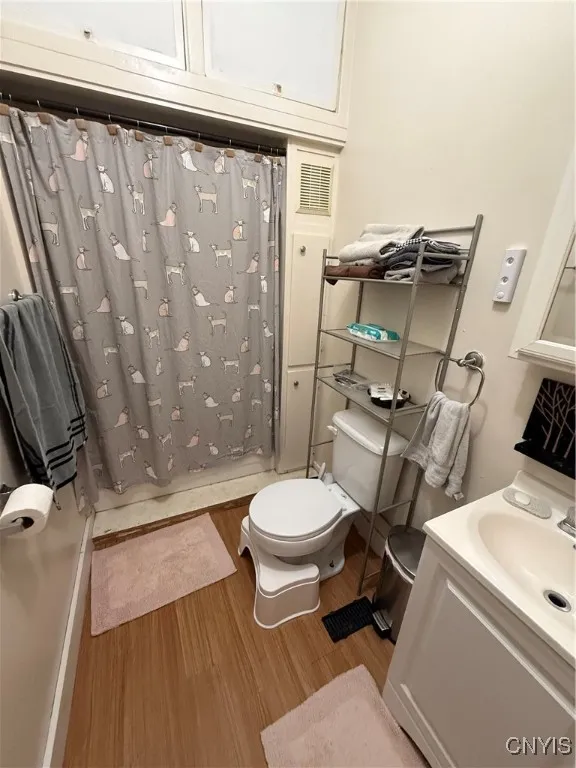 147 East Matson Avenue, Syracuse, New York 13205, Syracuse, New York 13205, 4 Bedrooms Bedrooms, 11 Rooms Rooms,2 BathroomsBathrooms,Residential,For Sale,147 East Matson Avenue, Syracuse, New York 13205,0,S1649737