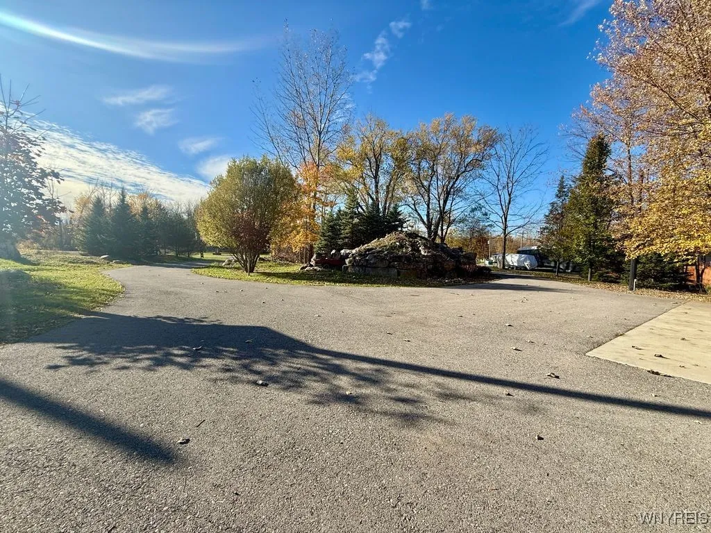 2763 Transit Road, Newfane, New York 14108, Newfane, New York 14108, 1 Bedroom Bedrooms, 4 Rooms Rooms,1 BathroomBathrooms,Residential,For Sale,2763 Transit Road, Newfane, New York 14108,0,B1649120