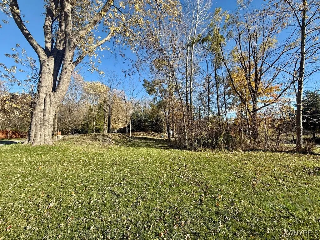 2763 Transit Road, Newfane, New York 14108, Newfane, New York 14108, 1 Bedroom Bedrooms, 4 Rooms Rooms,1 BathroomBathrooms,Residential,For Sale,2763 Transit Road, Newfane, New York 14108,0,B1649120