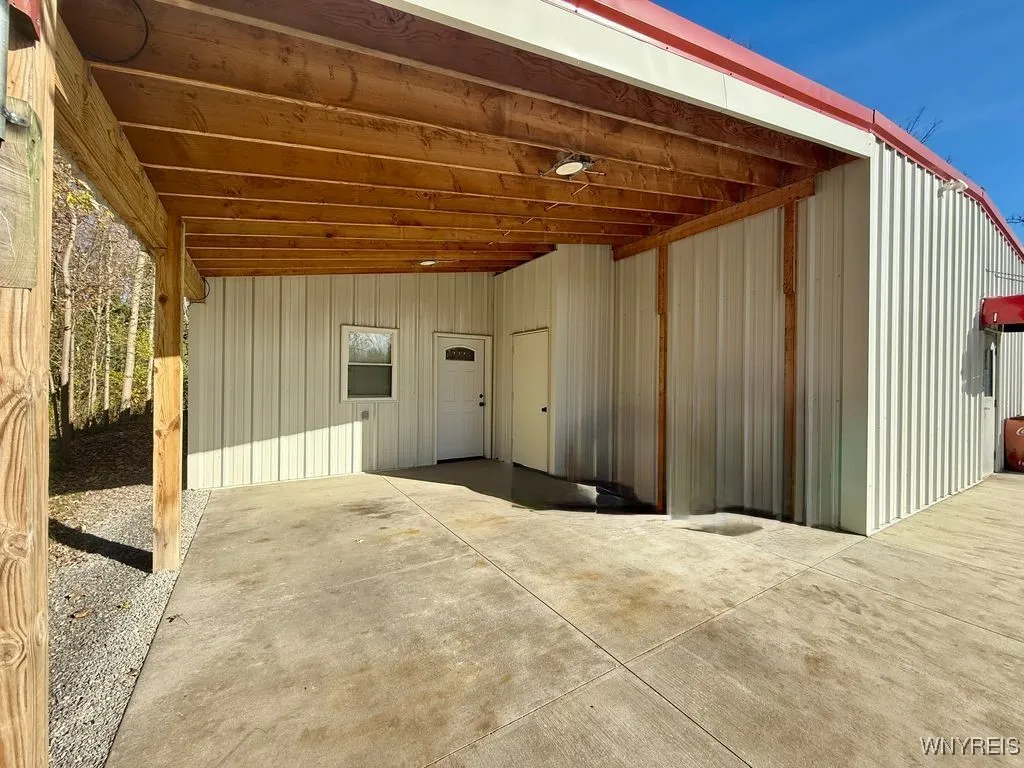 2763 Transit Road, Newfane, New York 14108, Newfane, New York 14108, 1 Bedroom Bedrooms, 4 Rooms Rooms,1 BathroomBathrooms,Residential,For Sale,2763 Transit Road, Newfane, New York 14108,0,B1649120