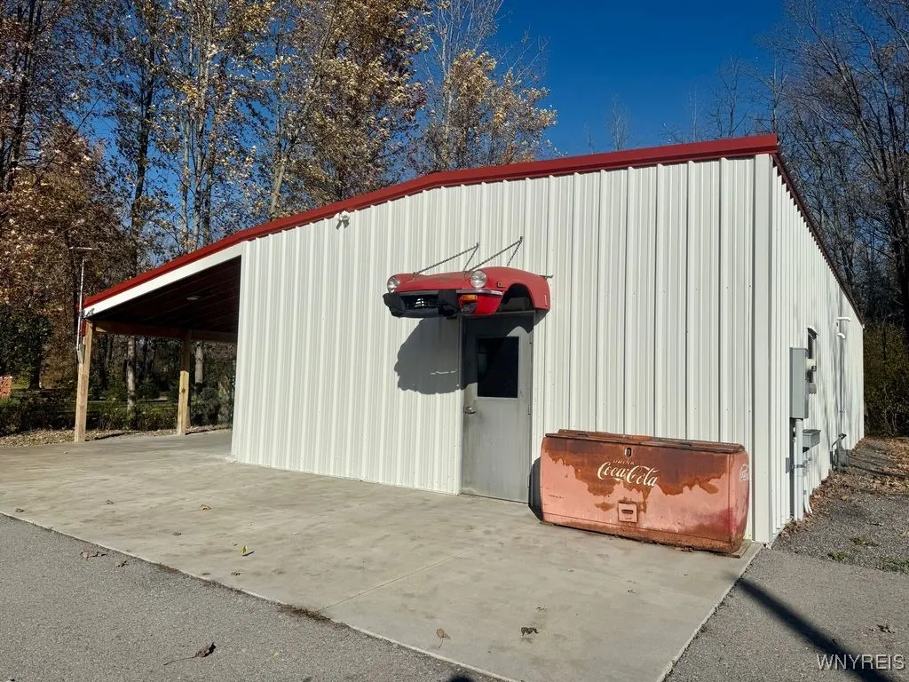 2763 Transit Road, Newfane, New York 14108, Newfane, New York 14108, 1 Bedroom Bedrooms, 4 Rooms Rooms,1 BathroomBathrooms,Residential,For Sale,2763 Transit Road, Newfane, New York 14108,0,B1649120