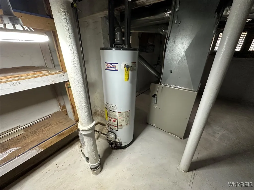 20 Deer Street, Buffalo, New York 14207, Buffalo, New York 14207, 5 Bedrooms Bedrooms, 10 Rooms Rooms,1 BathroomBathrooms,Residential,For Sale,20 Deer Street, Buffalo, New York 14207,0,B1649512