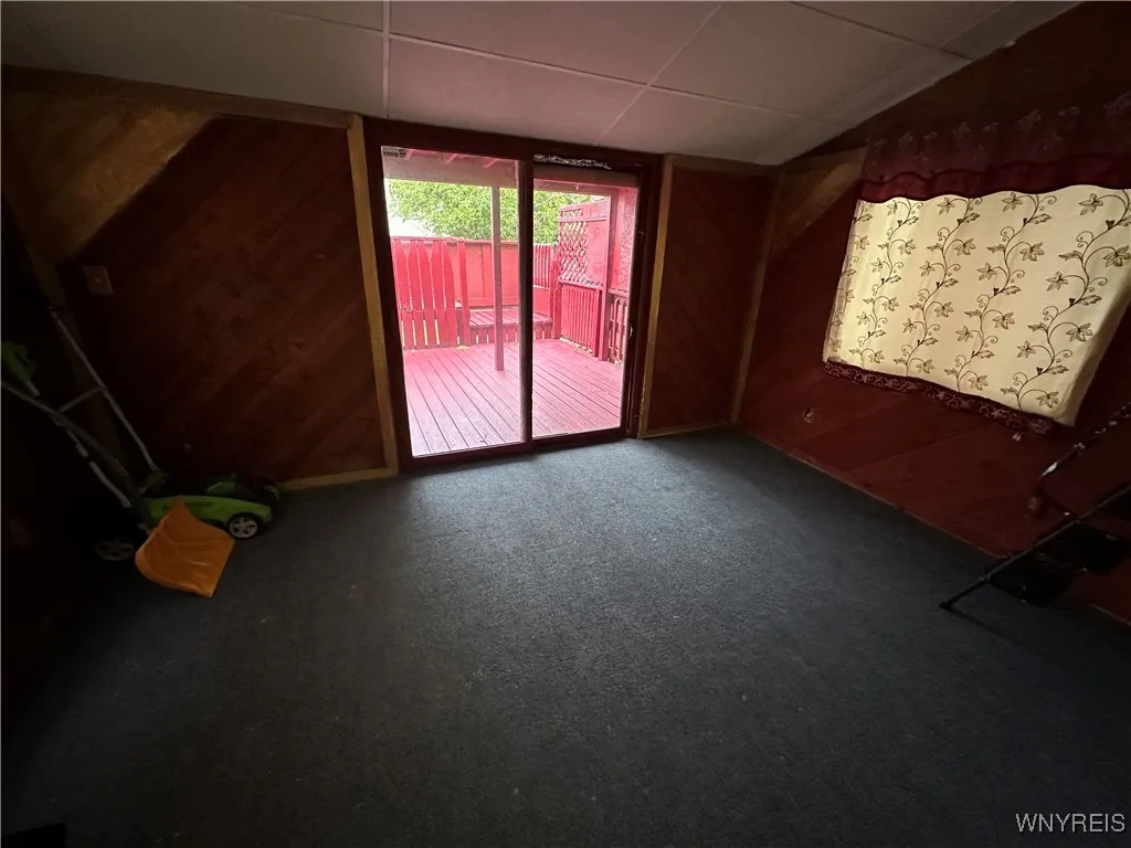 20 Deer Street, Buffalo, New York 14207, Buffalo, New York 14207, 5 Bedrooms Bedrooms, 10 Rooms Rooms,1 BathroomBathrooms,Residential,For Sale,20 Deer Street, Buffalo, New York 14207,0,B1649512