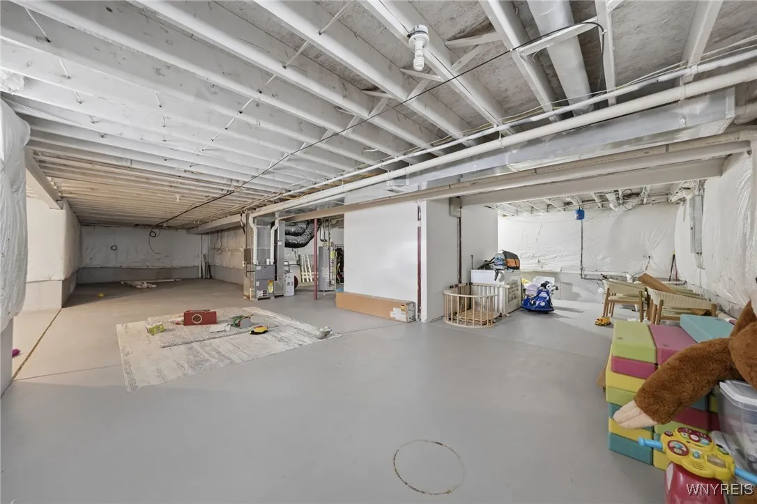 9031 Michael Douglas Drive, Clarence, New York 140, Clarence, New York 14032, 4 Bedrooms Bedrooms, 10 Rooms Rooms,2 BathroomsBathrooms,Residential,For Sale,9031 Michael Douglas Drive, Clarence, New York 140,0,B1649416