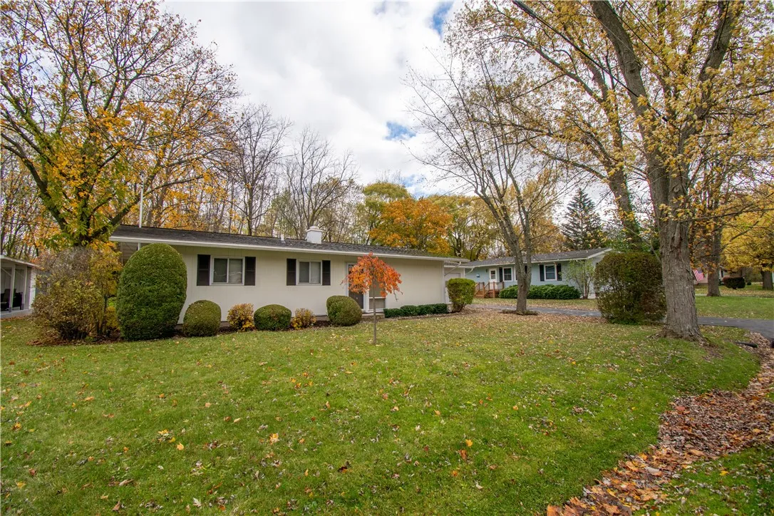 114 Sprucewood Circle, Geneva City, New York 14456, Geneva City, New York 14456, 3 Bedrooms Bedrooms, 7 Rooms Rooms,1 BathroomBathrooms,Residential,For Sale,114 Sprucewood Circle, Geneva City, New York 14456,0,R1649518