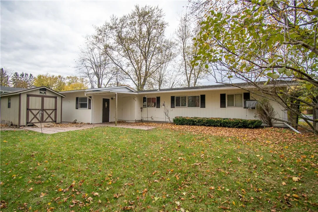 114 Sprucewood Circle, Geneva City, New York 14456, Geneva City, New York 14456, 3 Bedrooms Bedrooms, 7 Rooms Rooms,1 BathroomBathrooms,Residential,For Sale,114 Sprucewood Circle, Geneva City, New York 14456,0,R1649518