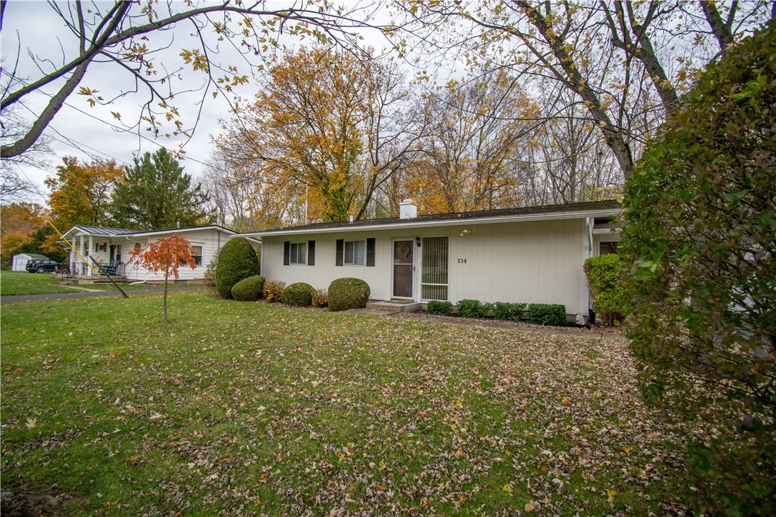 114 Sprucewood Circle, Geneva City, New York 14456, Geneva City, New York 14456, 3 Bedrooms Bedrooms, 7 Rooms Rooms,1 BathroomBathrooms,Residential,For Sale,114 Sprucewood Circle, Geneva City, New York 14456,0,R1649518