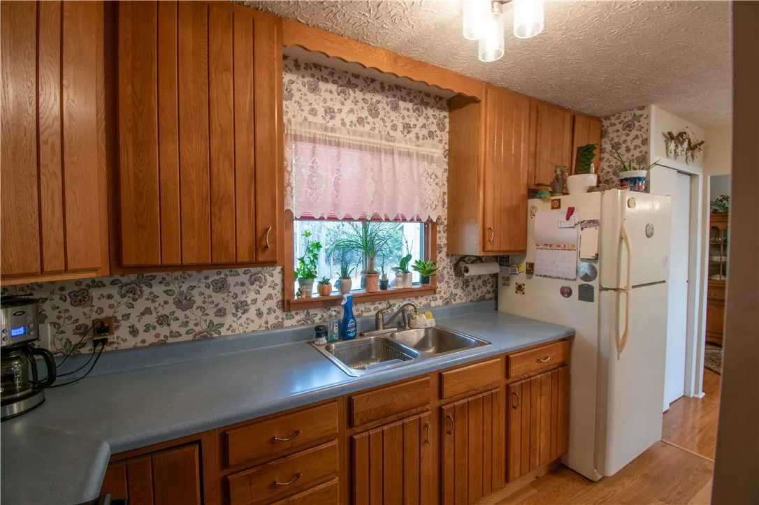 114 Sprucewood Circle, Geneva City, New York 14456, Geneva City, New York 14456, 3 Bedrooms Bedrooms, 7 Rooms Rooms,1 BathroomBathrooms,Residential,For Sale,114 Sprucewood Circle, Geneva City, New York 14456,0,R1649518
