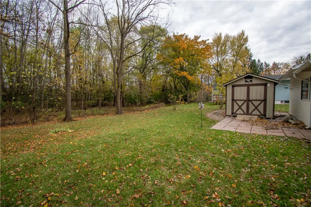 114 Sprucewood Circle, Geneva City, New York 14456, Geneva City, New York 14456, 3 Bedrooms Bedrooms, 7 Rooms Rooms,1 BathroomBathrooms,Residential,For Sale,114 Sprucewood Circle, Geneva City, New York 14456,0,R1649518
