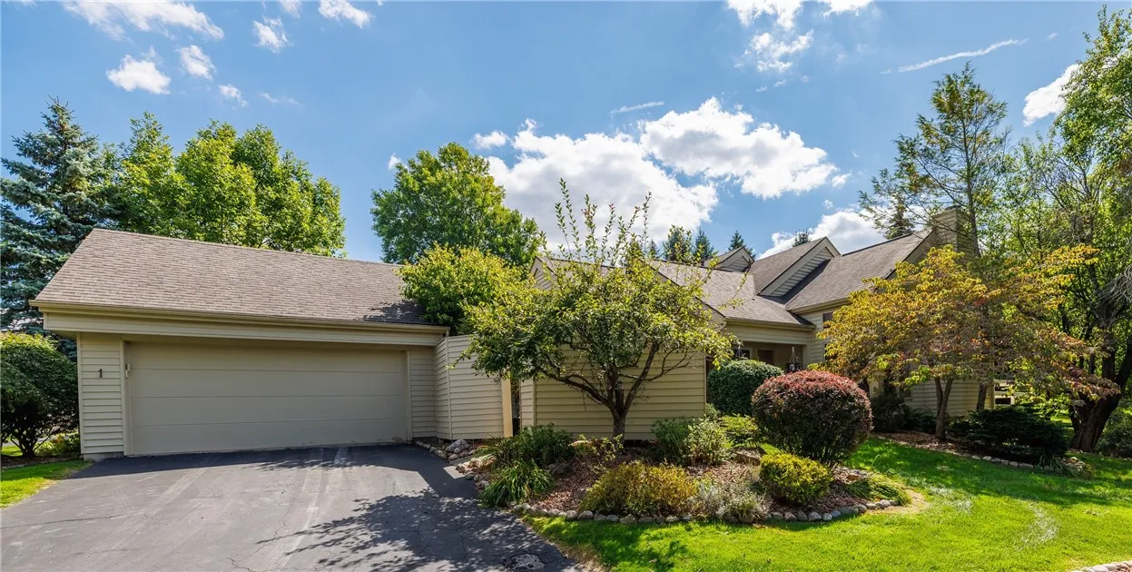 1 Woods Point, Penfield, New York 14580, Penfield, New York 14580, 3 Bedrooms Bedrooms, 7 Rooms Rooms,3 BathroomsBathrooms,Residential,For Sale,1 Woods Point, Penfield, New York 14580,0,R1649797