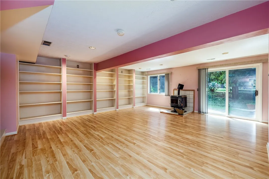 1 Woods Point, Penfield, New York 14580, Penfield, New York 14580, 3 Bedrooms Bedrooms, 7 Rooms Rooms,3 BathroomsBathrooms,Residential,For Sale,1 Woods Point, Penfield, New York 14580,0,R1649797