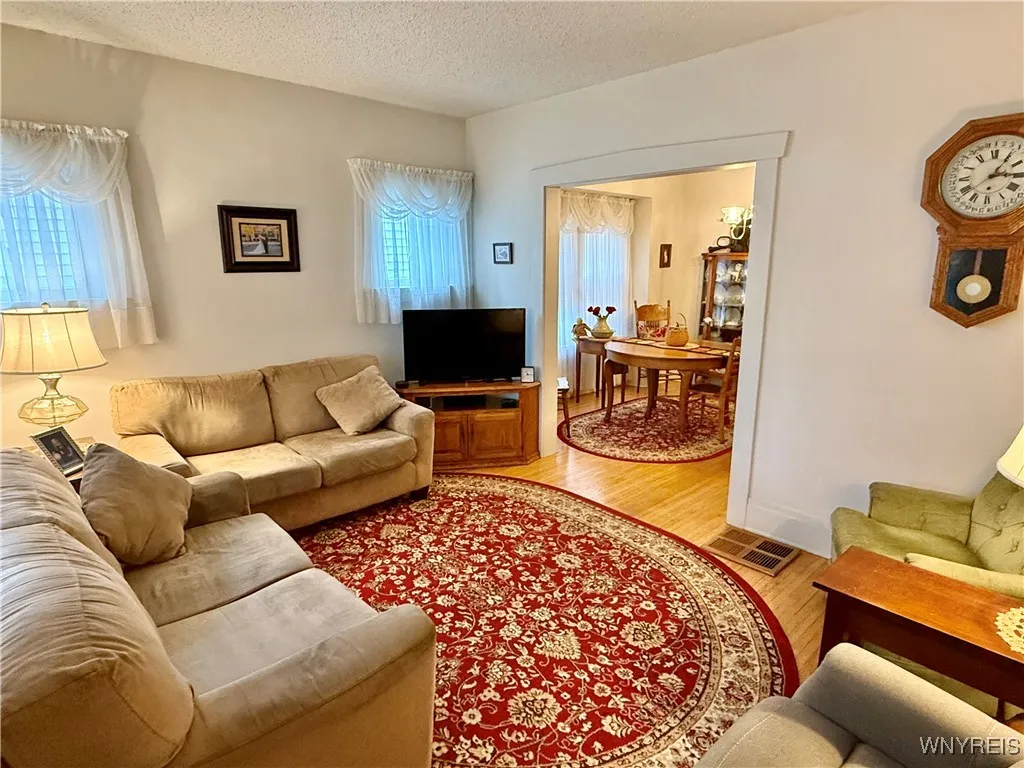 119 Elm Street, Batavia City, New York 14020, Batavia City, New York 14020, 2 Bedrooms Bedrooms, 5 Rooms Rooms,1 BathroomBathrooms,Residential,For Sale,119 Elm Street, Batavia City, New York 14020,0,B1649791