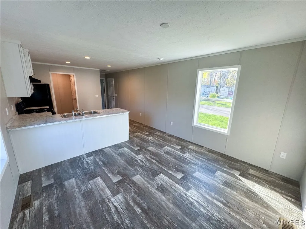 70 Rome Lane, Ontario, New York 14519, Ontario, New York 14519, 3 Bedrooms Bedrooms, 7 Rooms Rooms,2 BathroomsBathrooms,Residential,For Sale,70 Rome Lane, Ontario, New York 14519,0,B1649581