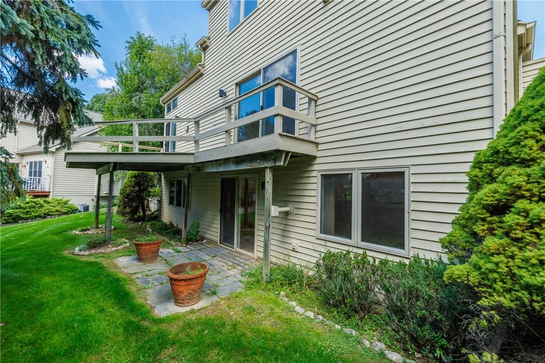 1 Woods Point, Penfield, New York 14580, Penfield, New York 14580, 3 Bedrooms Bedrooms, 7 Rooms Rooms,3 BathroomsBathrooms,Residential,For Sale,1 Woods Point, Penfield, New York 14580,0,R1649811