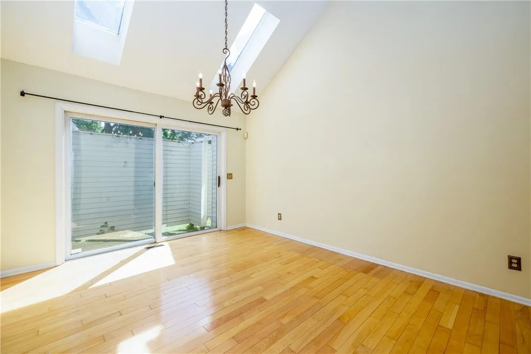 1 Woods Point, Penfield, New York 14580, Penfield, New York 14580, 3 Bedrooms Bedrooms, 7 Rooms Rooms,3 BathroomsBathrooms,Residential,For Sale,1 Woods Point, Penfield, New York 14580,0,R1649811