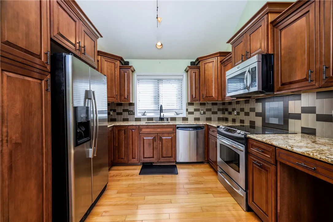 1 Woods Point, Penfield, New York 14580, Penfield, New York 14580, 3 Bedrooms Bedrooms, 7 Rooms Rooms,3 BathroomsBathrooms,Residential,For Sale,1 Woods Point, Penfield, New York 14580,0,R1649811